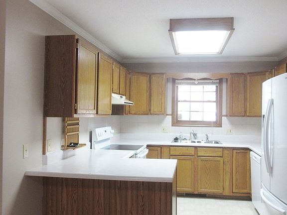 4th image of 2301 Woodwind Ct