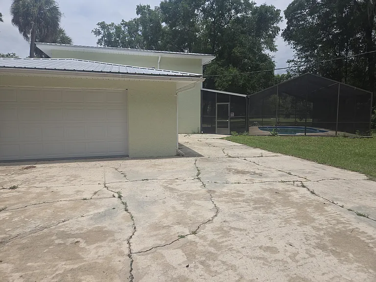 155 S Court St — Photo 24