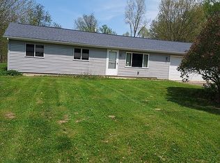 1830 Lakewood Dr, Crystal, MI 48818