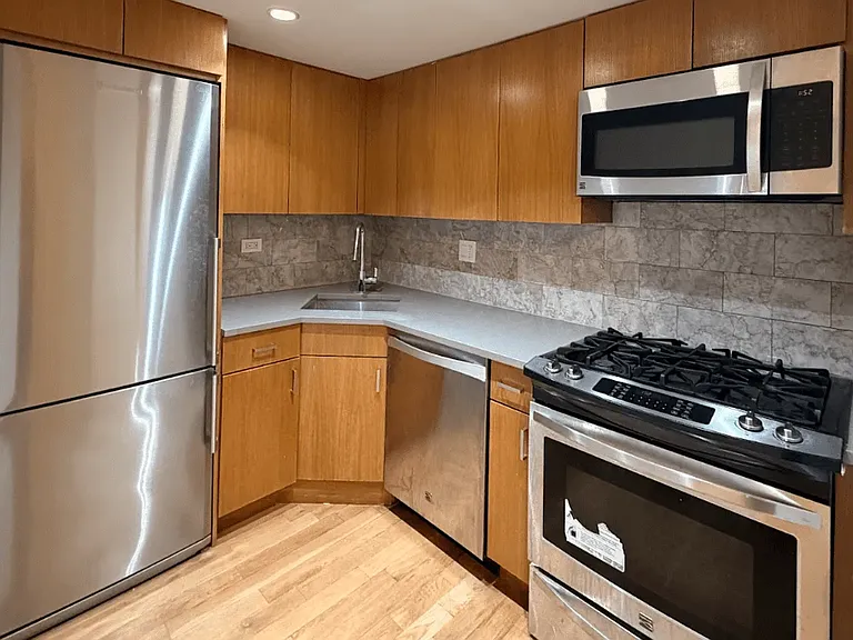 752 W End Ave #16F — Photo 9