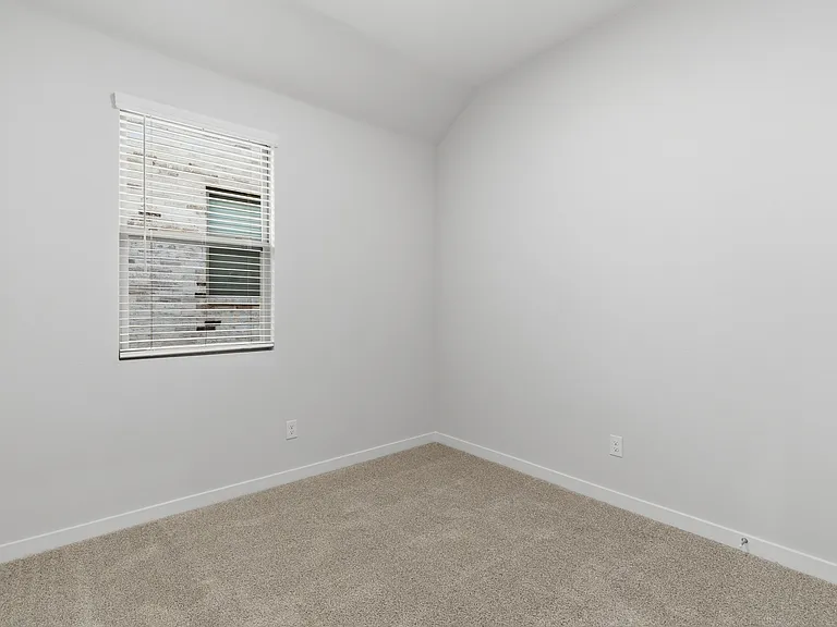 3912 Sandstone Dr — Photo 16