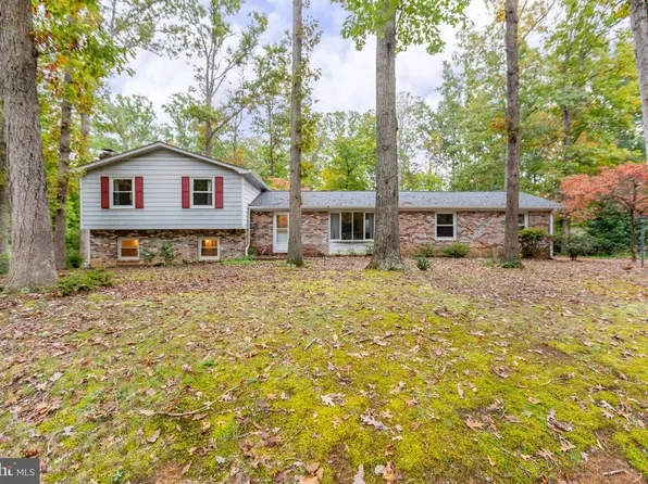 101 Silver Spring Dr, Locust Grove, VA 22508