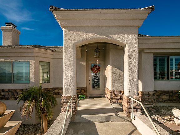 5th image of 2345 Beverly Glen Dr