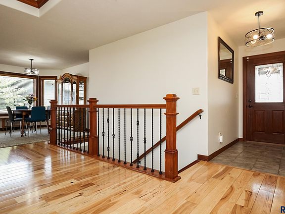 3rd image of 8113 S Brett Ave