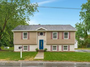 8 Faxon St, Glens Falls, NY 12801