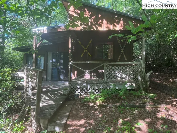 91 Locust Road, Newland, NC 28657