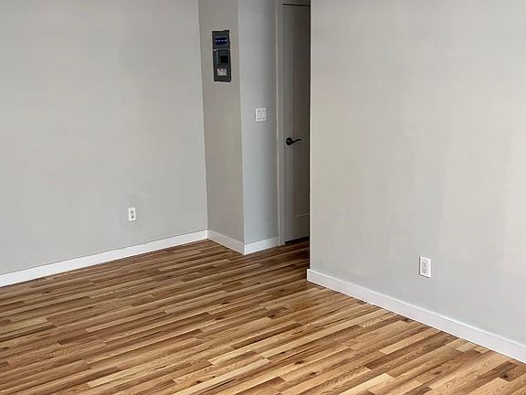 4th image of 215 E Broadway APT 2K
