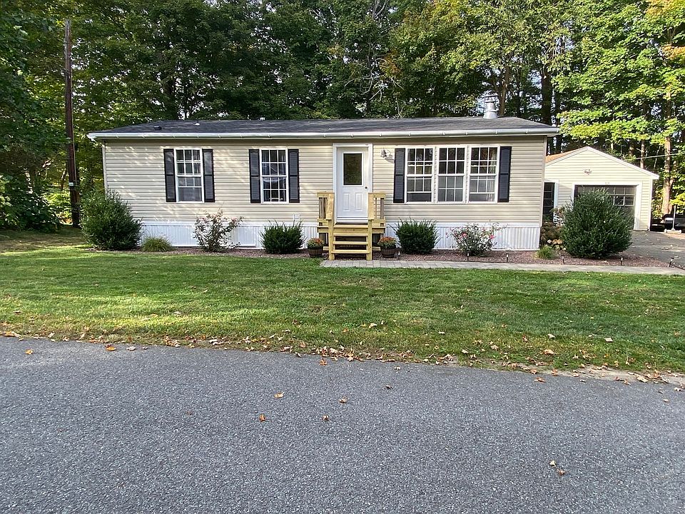 2nd image of 109 Depot St