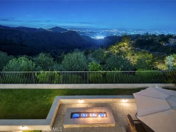 22535 Blueridge Ct, Calabasas, CA 91302