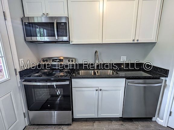 2nd image of 408 6th Ave W
