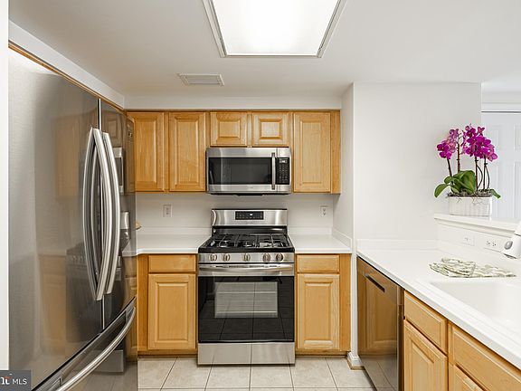 3rd image of 3835 9th St #709W