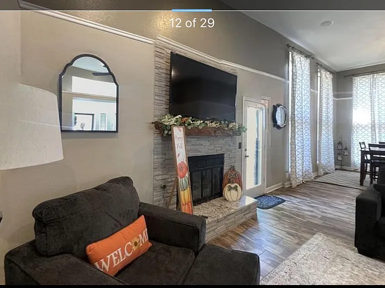 501 Meadow Ridge Cir — Photo 2