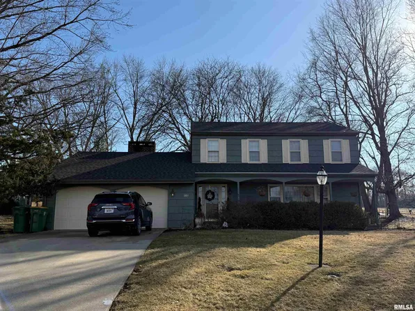 101 Oakland Ln, Macomb, IL 61455