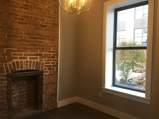 Rented by EXR | media 27