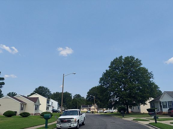 4th image of 318 Starboard St