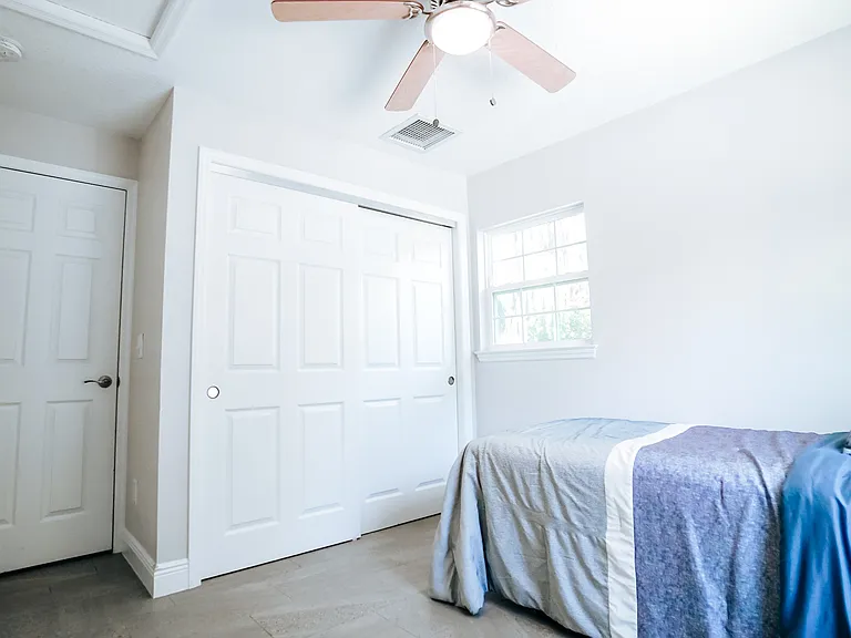 1517 N Grandview St #1 — Photo 49