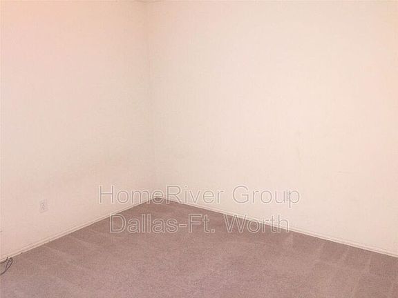 5th image of 715 Kingston Dr