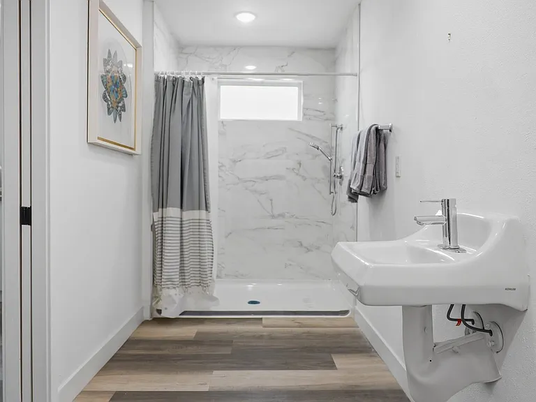 2837 San Marino St #103 — Photo 6