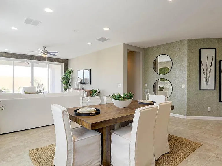 2448 N Wrigley Dr — Photo 2