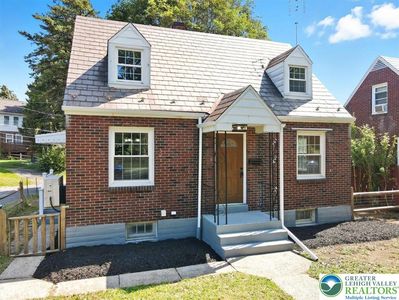 1216 Minsi Trail St, Bethlehem, PA, 18018