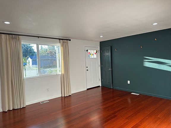 3rd image of 13302 121st Ave NE