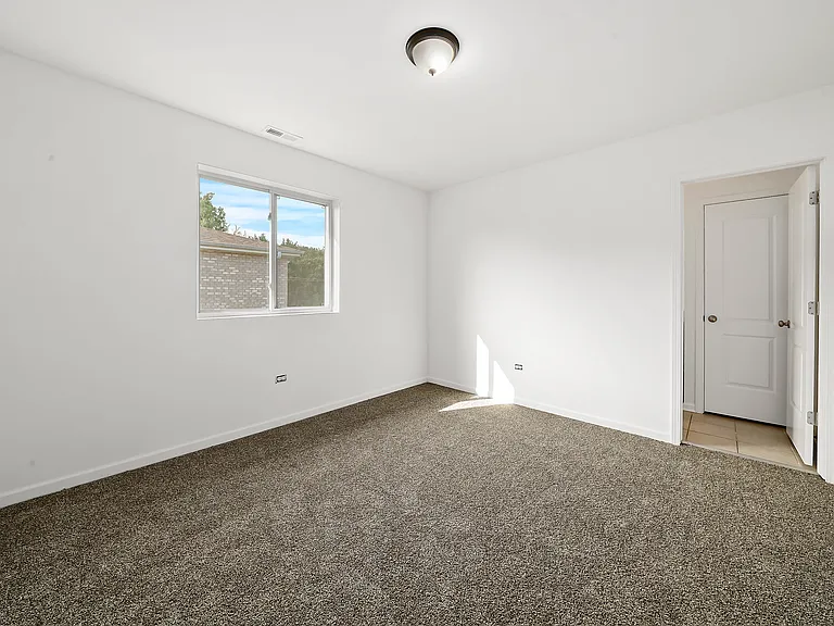 13912 Central Park Ave #2SW — Photo 12