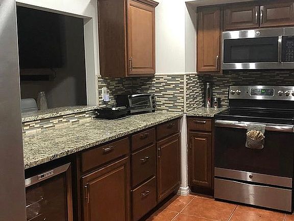 4th image of 1108 Beatrice Dr