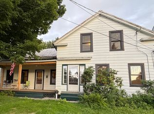 96 Bridge St, Huntington, VT 05462