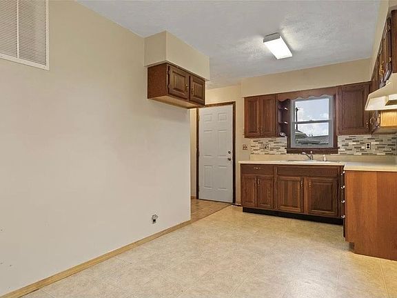 4th image of 3033 Shadowfax Dr