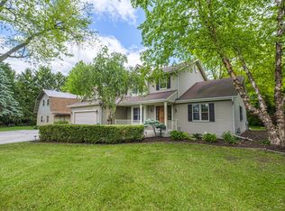 10562 N Cedarburg Rd, Mequon, WI 53092