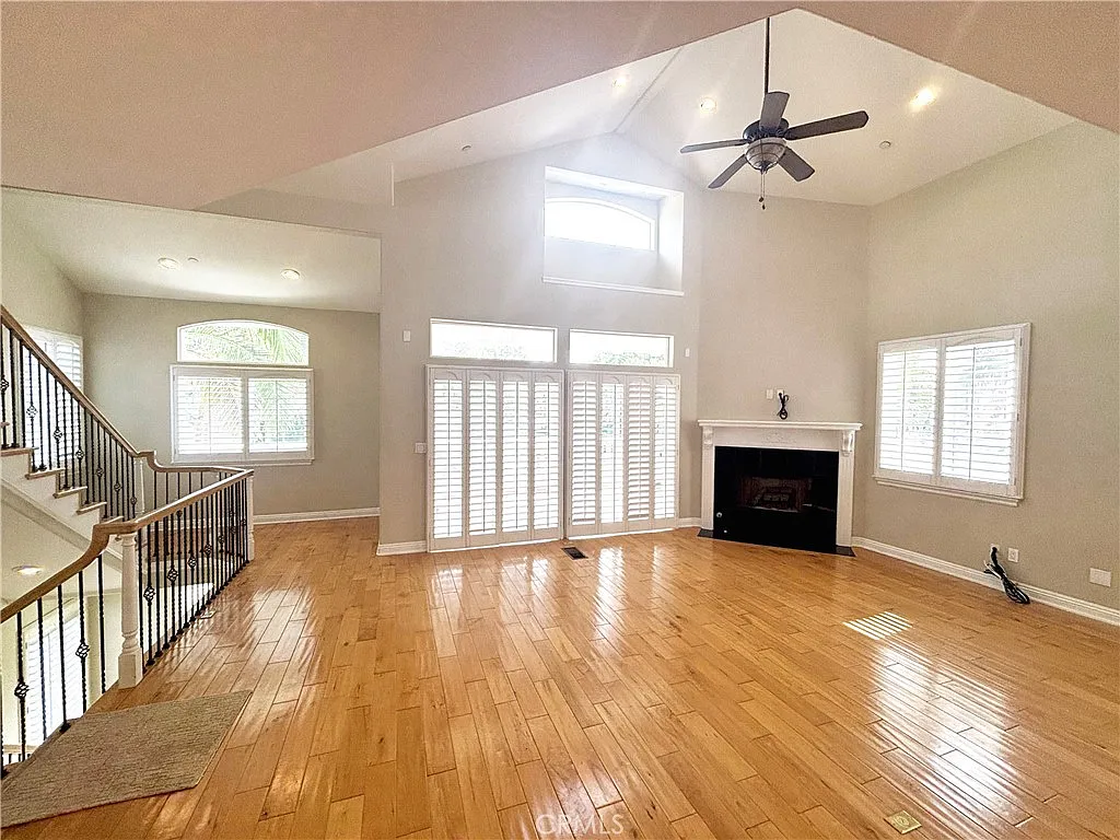 3 bed, 2410 sqft, $6,700 — Photo 4