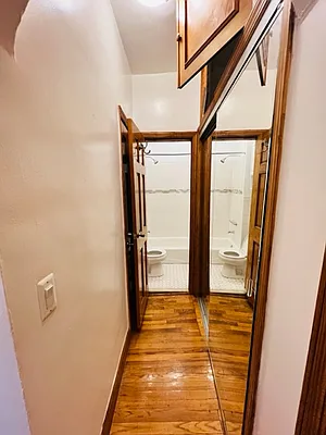 Rented by Bank Neary | media 50