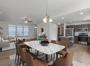 17024 E Riverside Ln, Greenacres, WA 99016