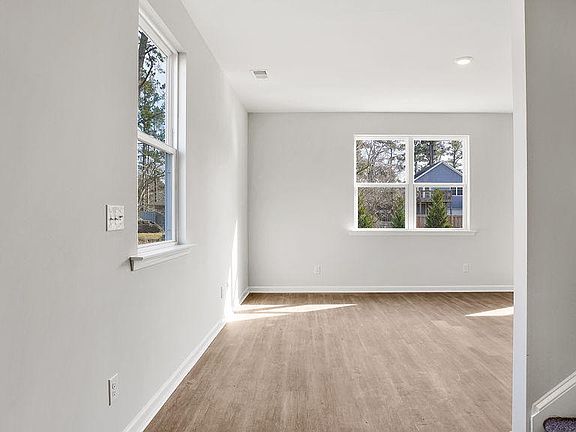 5th image of 748 Seathwaite Drive SE Lot 1238