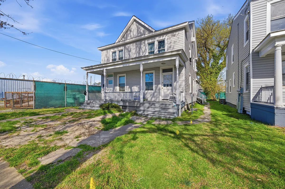 Building Photo - 821 Mount Vernon Ave