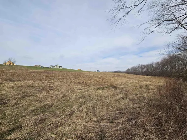 31 Meadow Lark Dr, Bruceton Mills, WV 26525