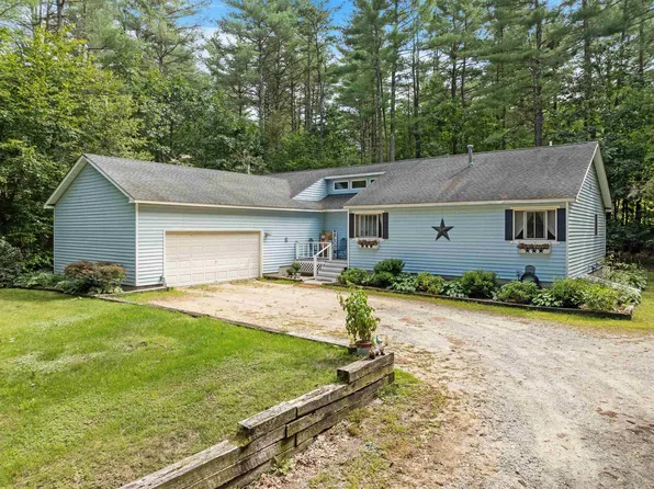 28 Drake Circle, Loudon, NH 03307