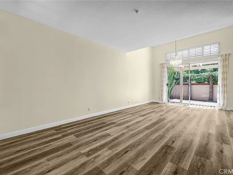 2316 Cascade — Photo 4