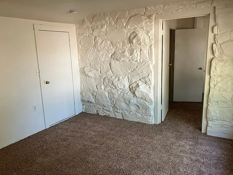 9330 & 9320 Latham Dr — Photo 7