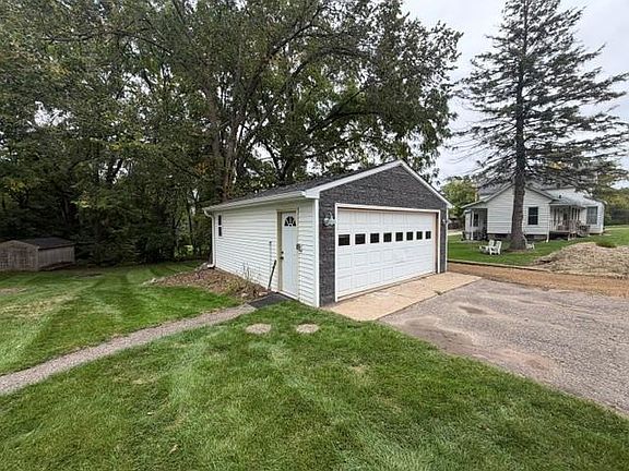 3rd image of 232 Strickland St