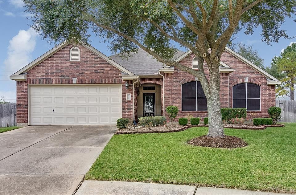 1st image of 2327 Meadow Briar Dr