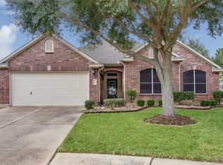 2327 Meadow Briar Dr, Sugar Land, TX 77498