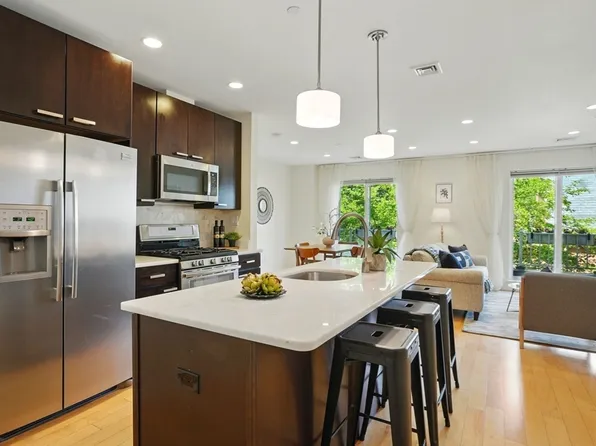 65 Beacon St APT 303, Somerville, MA 02143