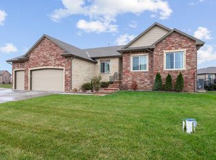 253 S Grand Mere Ct, Wichita, KS 67230