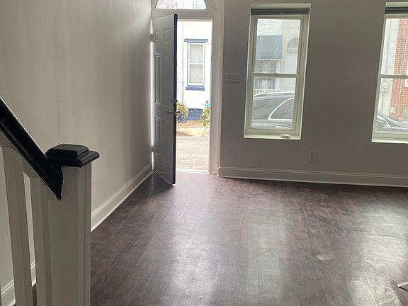 3rd image of 2431 W Seybert St