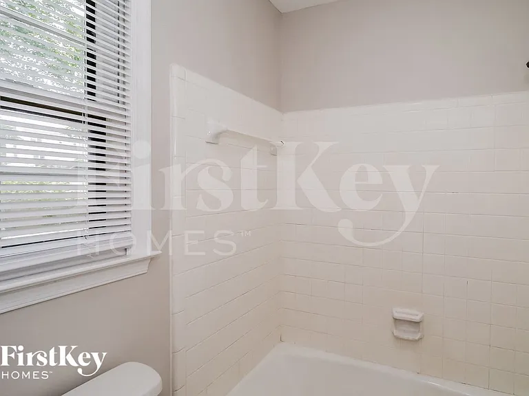 2305 Cottage Pl — Photo 9