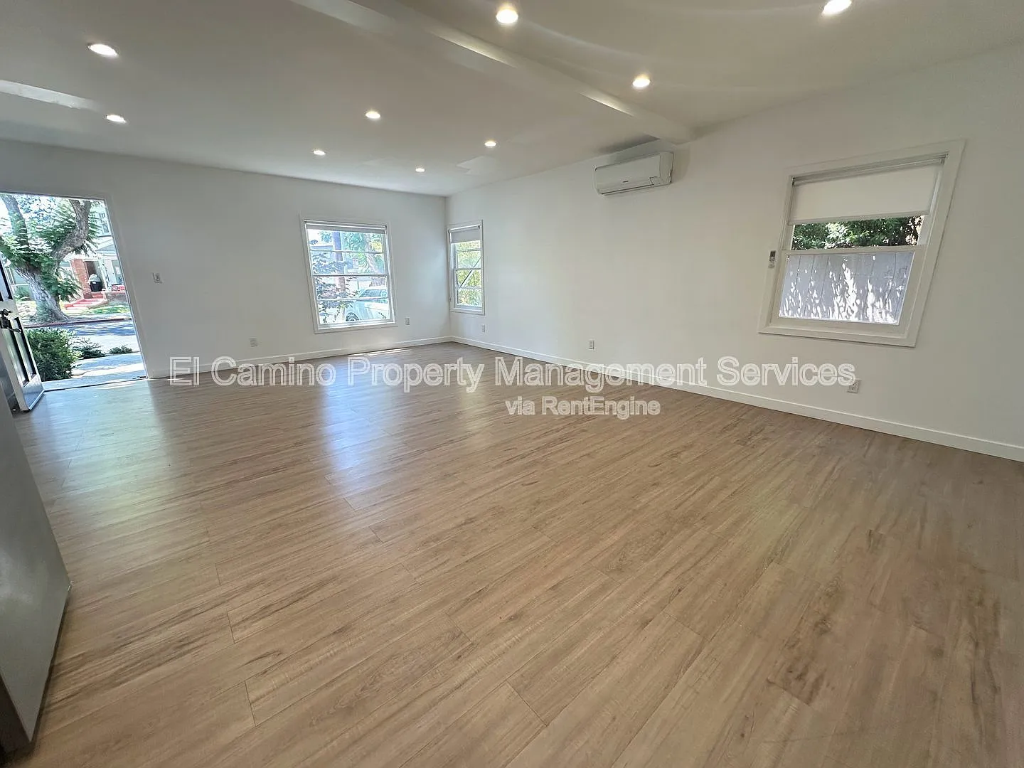 425 E Wellington Ave — Photo 4