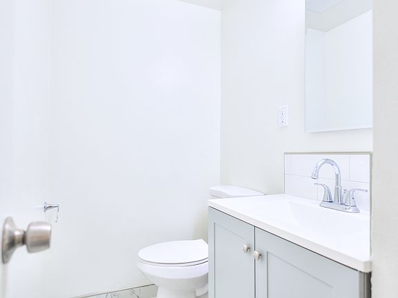 Level 1 Half Bathroom