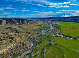 123 Pitchfork Rd, Meeteetse, WY 82433