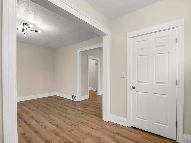 4510 Harding St — Photo 8